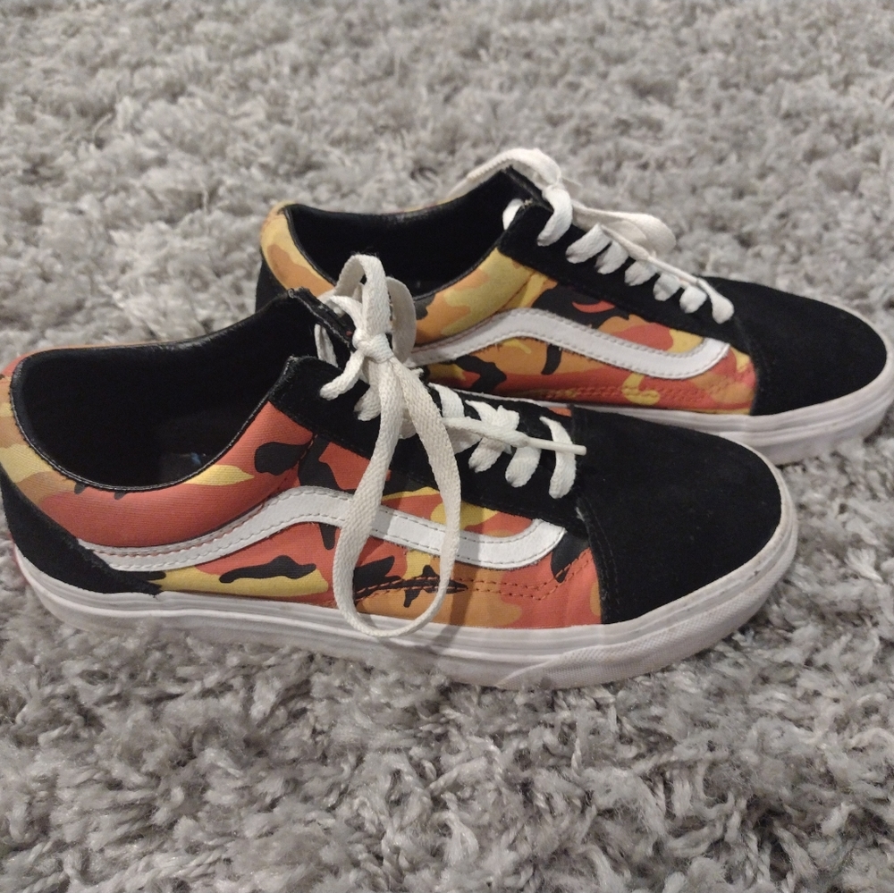 Vans Old SkoolPop Camo Orange Men's Size 6